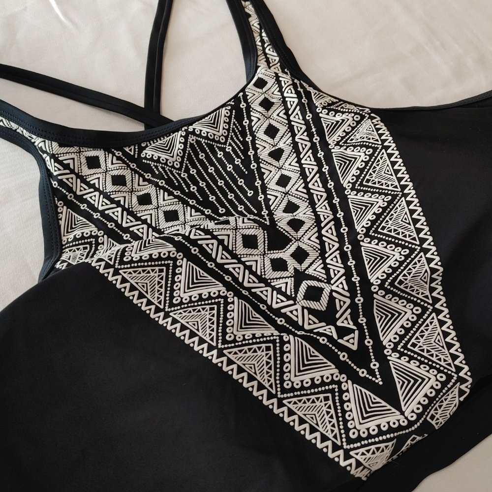 2X PRINT SWIM TOP - Picture 2 of 3